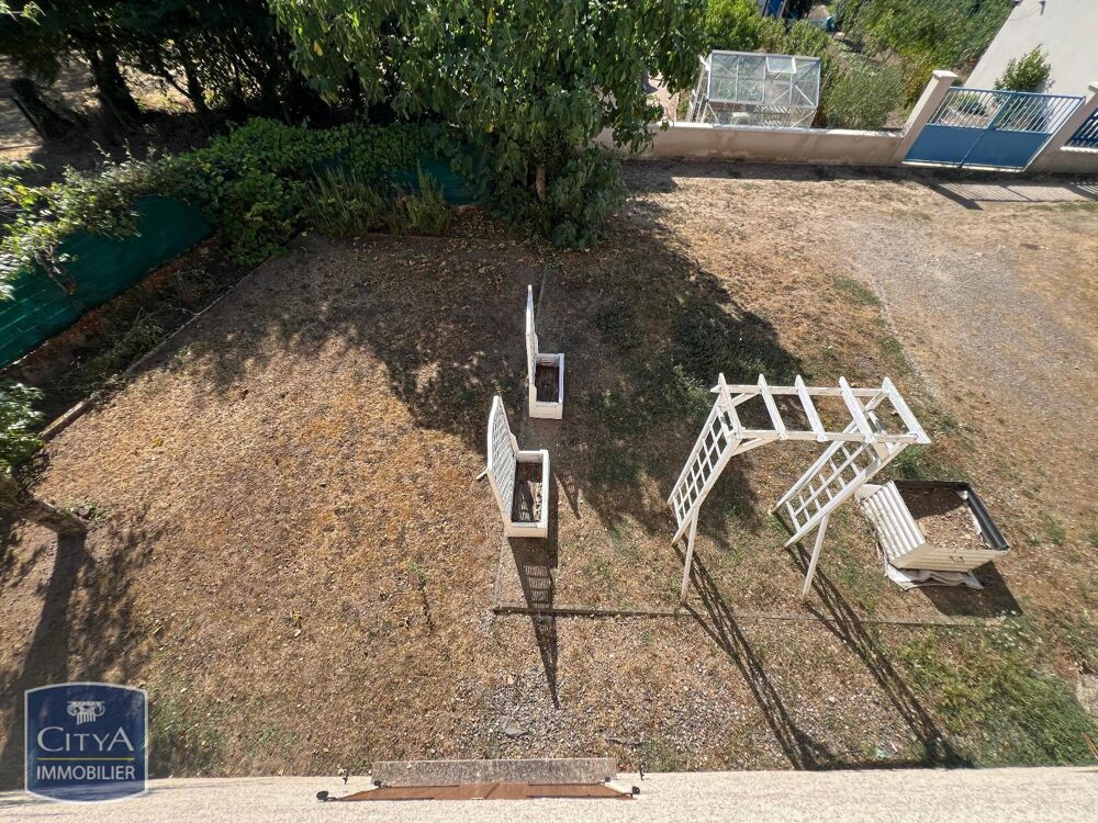 À LOUER : Découvrez cette charmante maison située à LE B....
