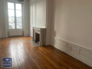  Appartement à louer 4 pièces 89 m²