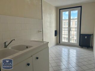  Appartement à louer 3 pièces 86 m²