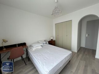 Appartement à louer 3 pièces 72 m²
