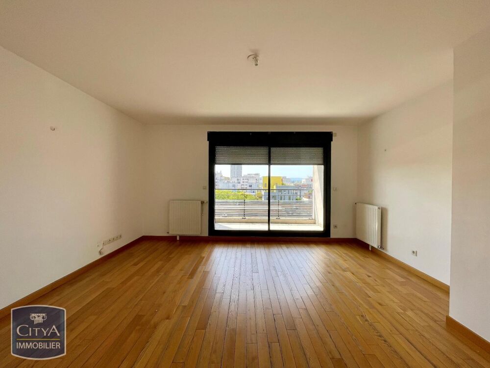 Logement réservé aux salariés du secteur privé, sans hon....