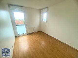  Appartement à louer 3 pièces 75 m²