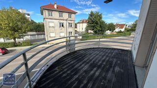  Appartement à louer 5 pièces 106 m²