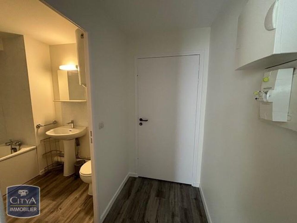 A LOUER - APPARTEMENT T1 MEUBLE - NANTES BOULEVARD DES P....
