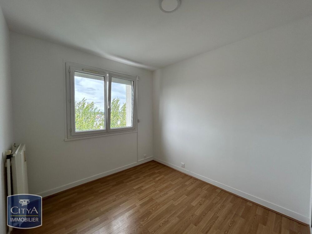 location Appartement - 4 pièce(s) - 70 m² Fleury-les-Aubrais (45400)