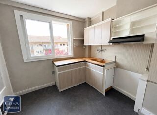  Appartement à louer 4 pièces 66 m²