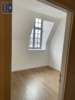  Appartement à louer 4 pièces 71 m²