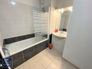  Appartement à louer 2 pièces 46 m²
