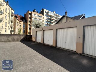  Parking / Garage à louer 15 m²