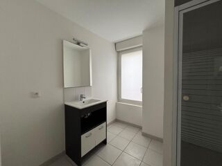  Appartement à louer 4 pièces 90 m²