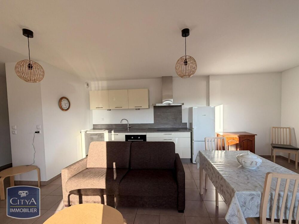 location Appartement - 3 pièce(s) - 70 m² Neuville-sur-Saône (69250)