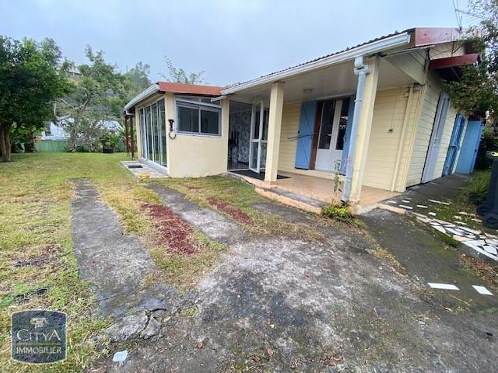 location Maison - 4 pièce(s) - 90 m² Salazie (97433)