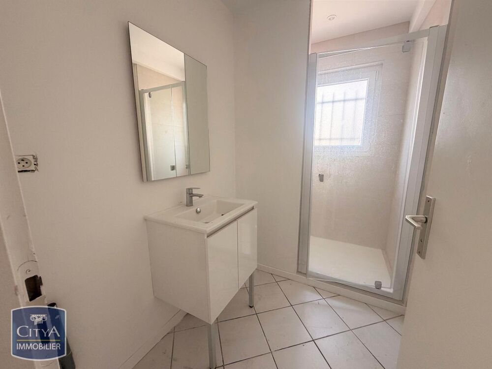location Appartement - 2 pièce(s) - 38 m² Fontaines-sur-Saône (69270)