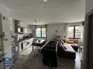  Appartement � louer 2 pi�ces 48 m� Chambery
