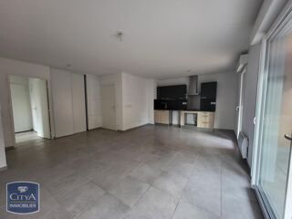  Appartement à louer 4 pièces 76 m²
