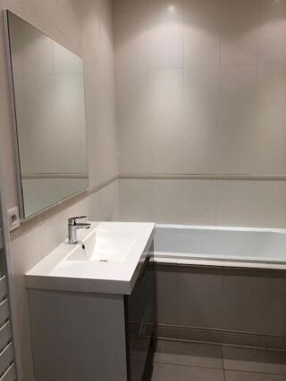  Appartement à louer 5 pièces 134 m²