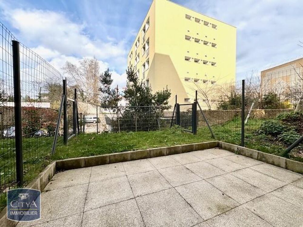 location Appartement - 1 pièce(s) - 23 m² Lyon 8