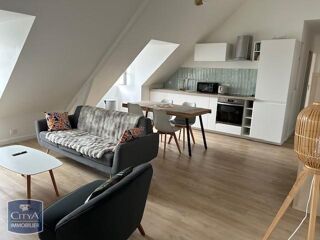  Appartement à louer 4 pièces 77 m²