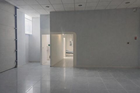   Location / Local Commercial 