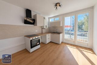  Appartement à louer 4 pièces 83 m²