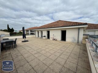  Appartement à louer 4 pièces 92 m²