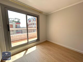  Appartement à louer 3 pièces 92 m²