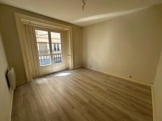  Appartement à louer 2 pièces 60 m²