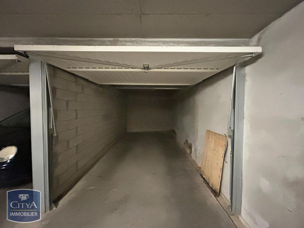 location Parking / Garage Lyon 9