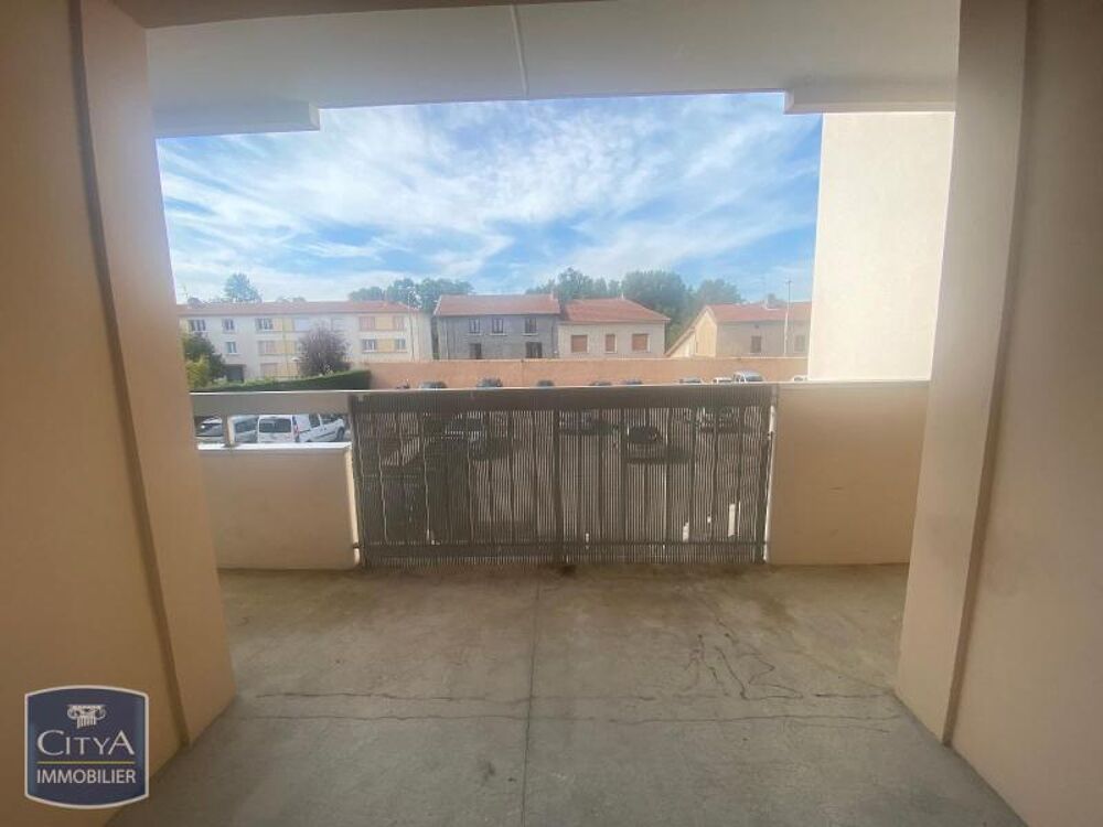 À LOUER : Appartement T2 à Pont de Chéruy, situé dans un....