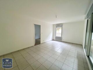  Appartement � louer 2 pi�ces 52 m� Lyon 05