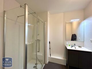  Appartement à louer 3 pièces 63 m²