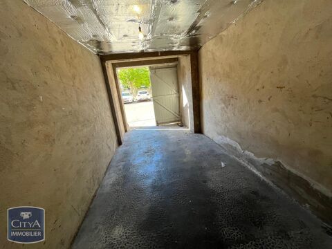  Parking / Garage  louer 