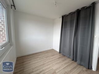  Appartement à louer 4 pièces 74 m²