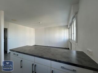 Appartement à louer 4 pièces 74 m²