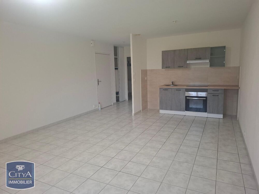 À LOUER : Appartement T2 au 1er étage situé à Villeneuve....