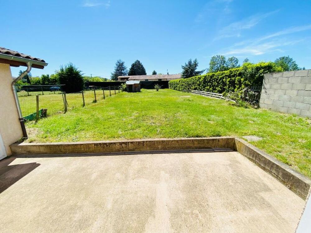 Nous vous proposons à la location une Maison jumelée T5 ....