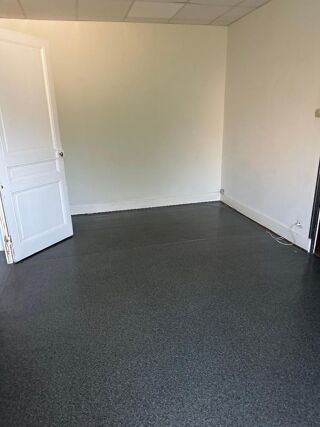  Appartement à louer 3 pièces 78 m²