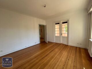  Appartement à louer 3 pièces 80 m²
