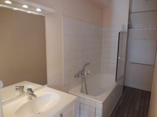  Appartement à louer 4 pièces 112 m²
