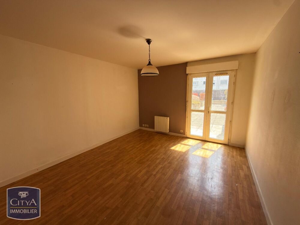René Bouhier - À LOUER : Appartement deux pièces de 39,1....