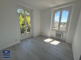  Appartement à louer 3 pièces 49 m²