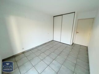  Appartement à louer 3 pièces 78 m²