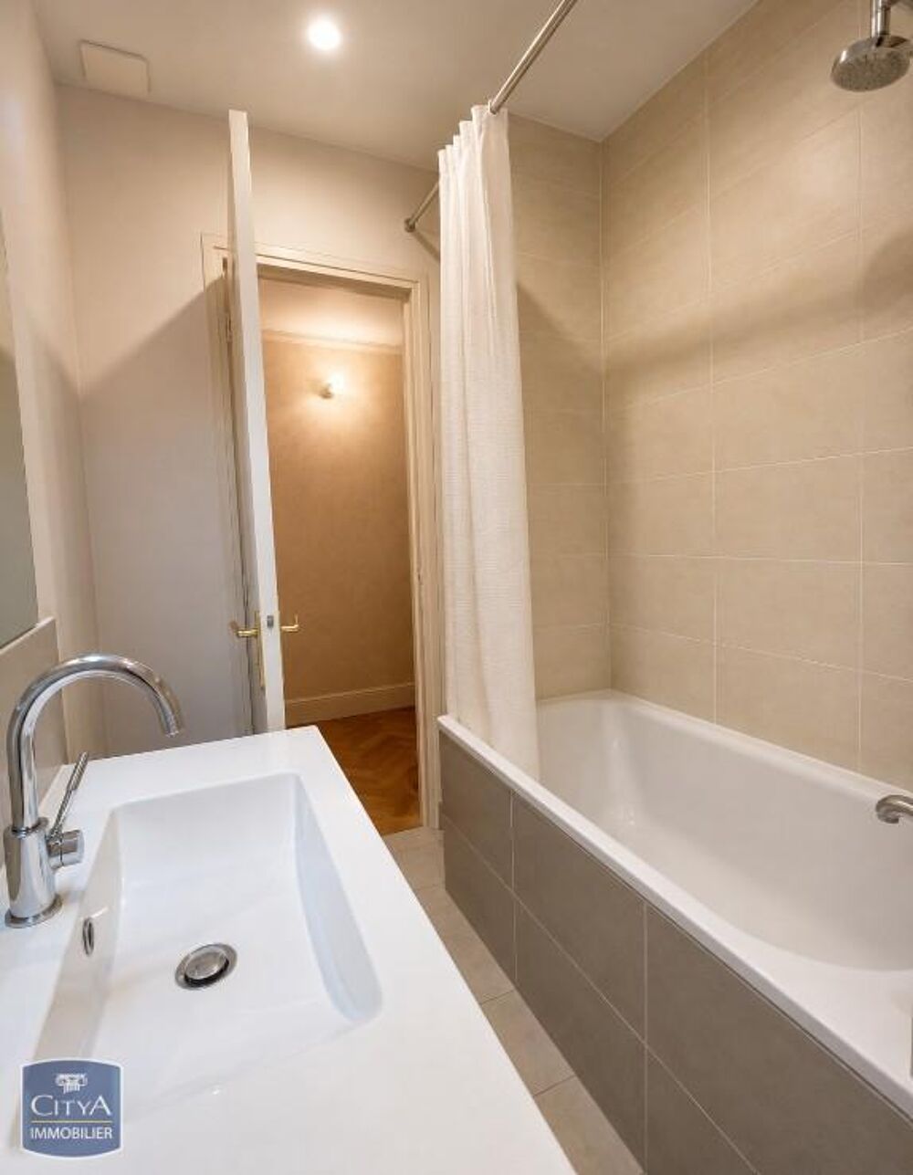 location Appartement - 4 pièce(s) - 96 m² Lyon 3