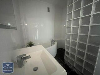  Appartement à louer 2 pièces 67 m²