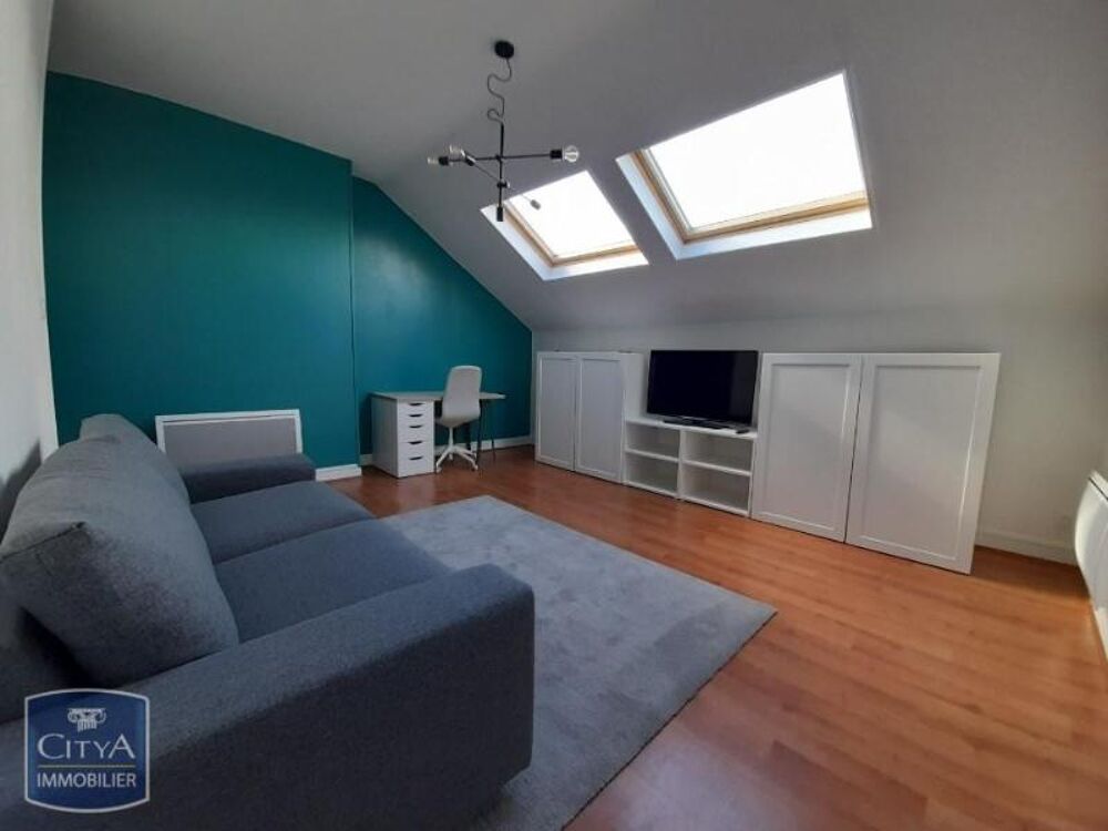 À LOUER : Appartement rénové T1 meublé situé à Lille. L'....