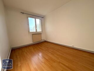  Appartement à louer 4 pièces 68 m²