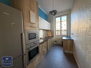  Appartement à louer 4 pièces 82 m²