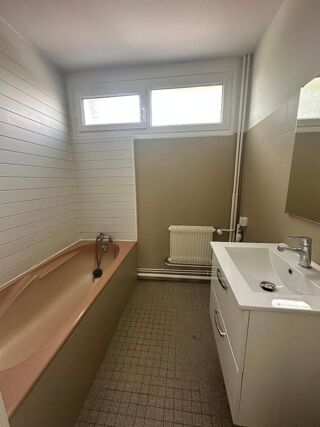  Appartement � louer 2 pi�ces 55 m�