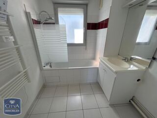  Appartement à louer 3 pièces 64 m²