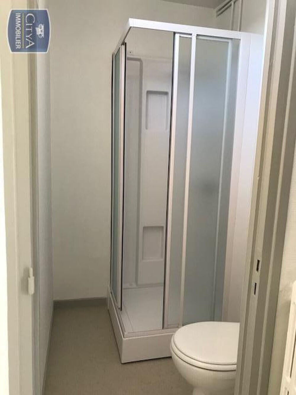 À LOUER : Appartement T1 situé à Châteauroux, dans le dé....